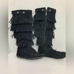 Minnetonka #1659 Sz 6 Black Suede 5-Layer Fringe Moccasin Knee High Tall Boots